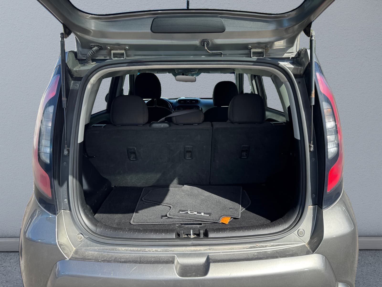 2016 Kia Soul BASE 6A